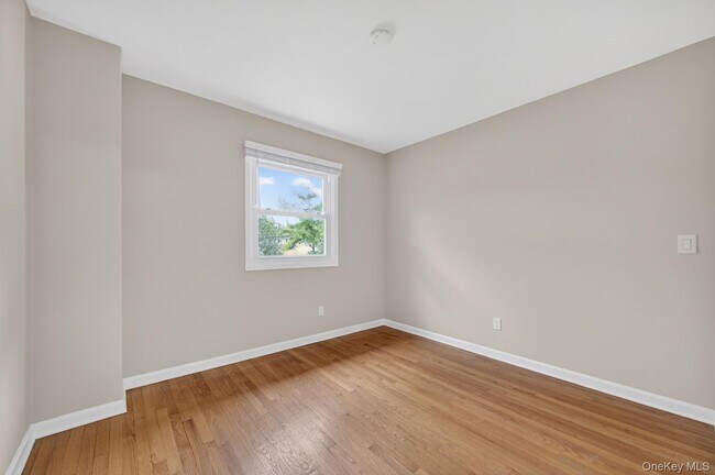 Building Photo - 68 Graywood Rd