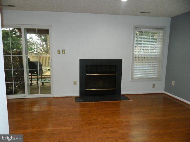 Building Photo - 18520 Cherry Laurel Ln