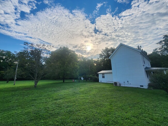 Building Photo - 1800 Nethers Rd