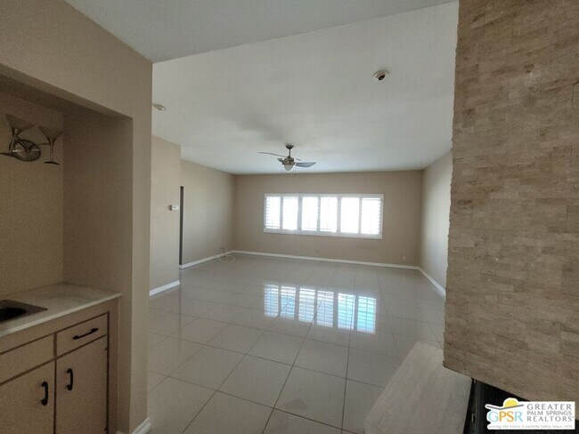 Building Photo - 2518 S Sierra Madre