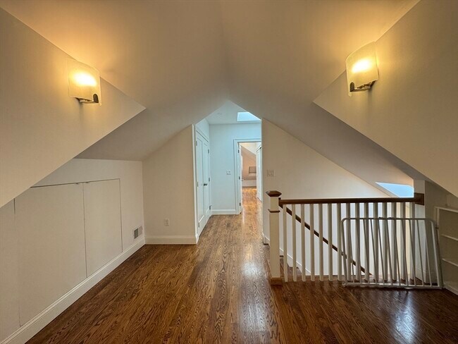 Building Photo - 409-411 Walden St