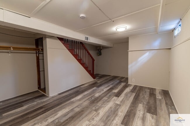 Building Photo - 5632 Pioneer Dr