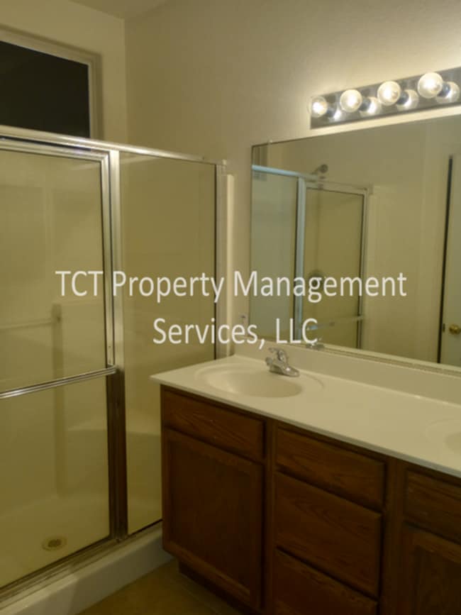 Building Photo - Coldwater Springs 4 Bed/2 Bath Home For You!