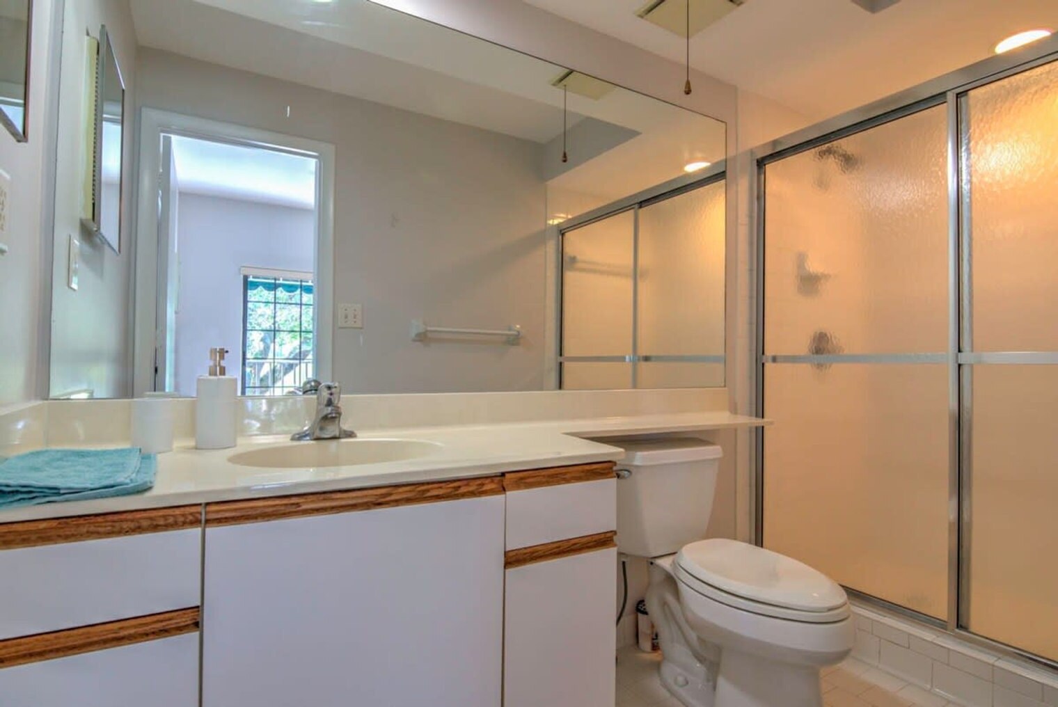 Building Photo - 3310 Europa Dr