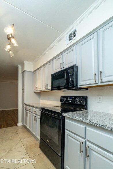 Building Photo - 454 Berlin Dr