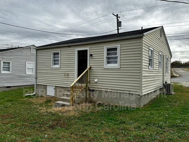 Building Photo - 208 S Lexington Dr