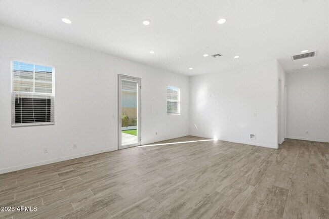 Building Photo - 204 E Taurus Pl