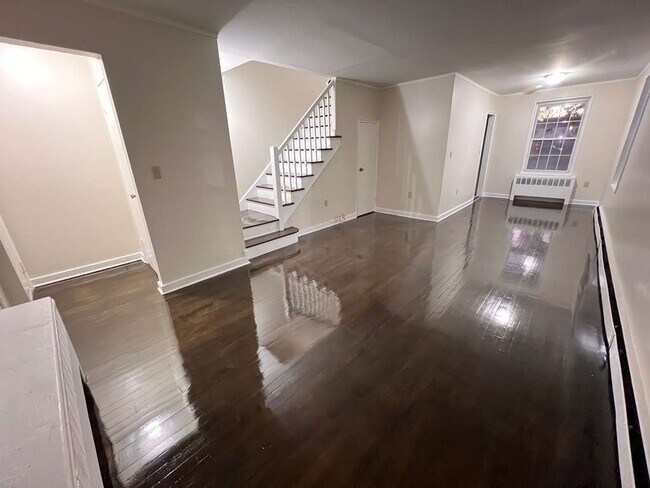 Building Photo - 271 Pennsylvania Ave