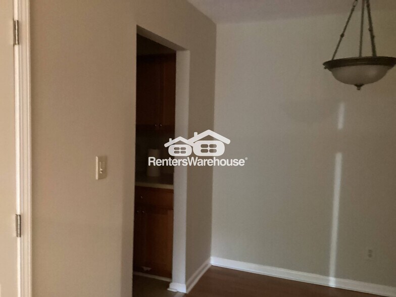 Building Photo - 3120 7 Pines Ct NW