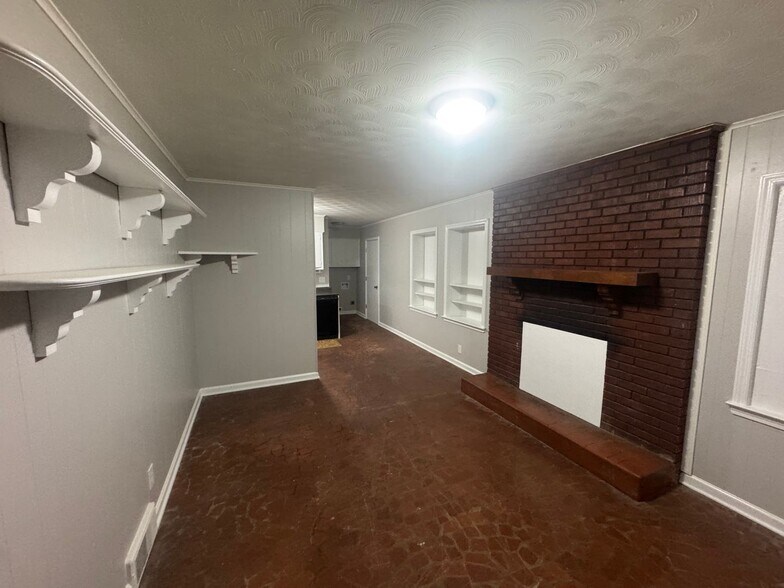 Building Photo - 4344 Walnut Hill Dr