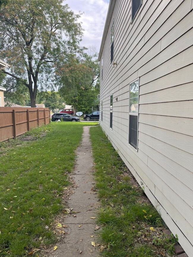 Building Photo - 1025 Colorado St