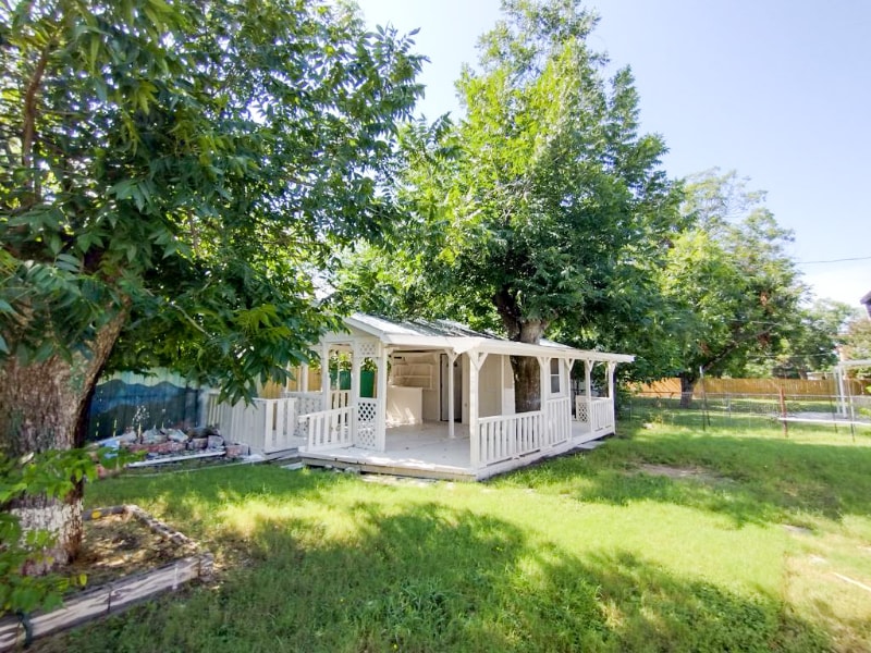 Building Photo - 1206 Pine Dr