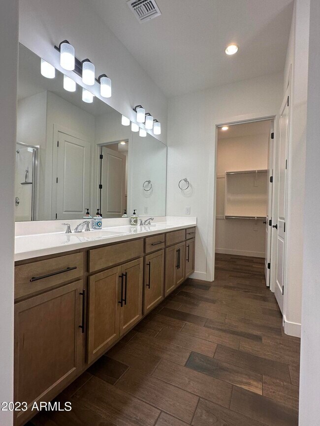 Building Photo - 11551 N Luckenbach St