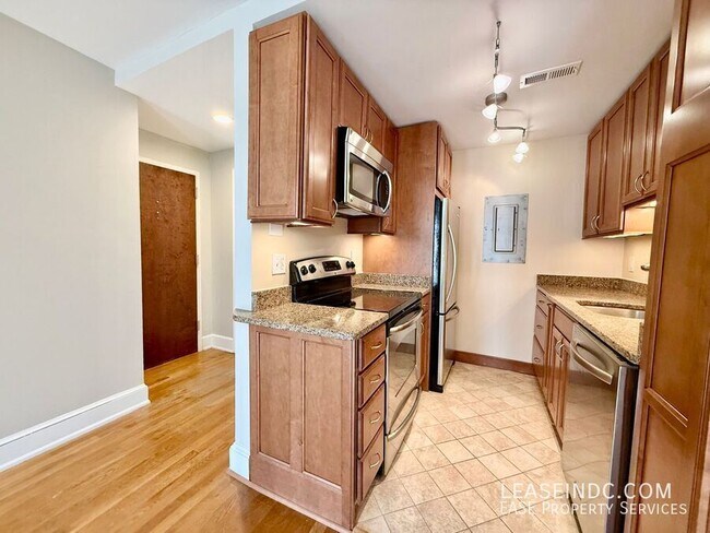 Building Photo - 220 13th St SE