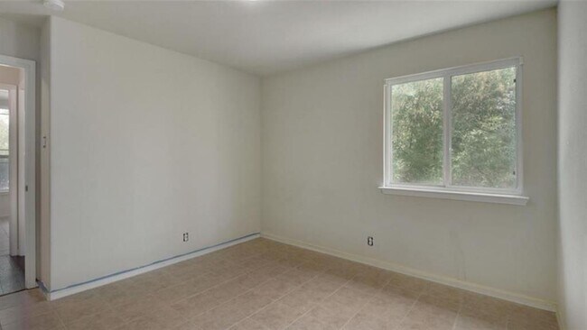 Building Photo - 1818 Sand Creek Rd