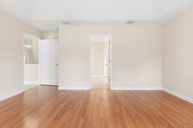 Building Photo - 5 Buffalo View Ln