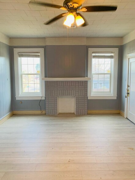 Building Photo - 2601 Fort Ave