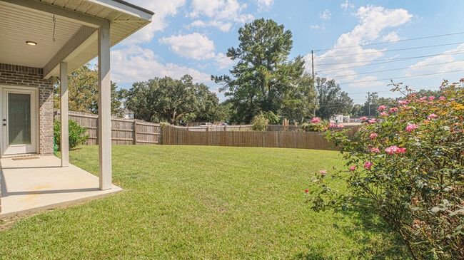 Building Photo - 15063 Baylor Ave