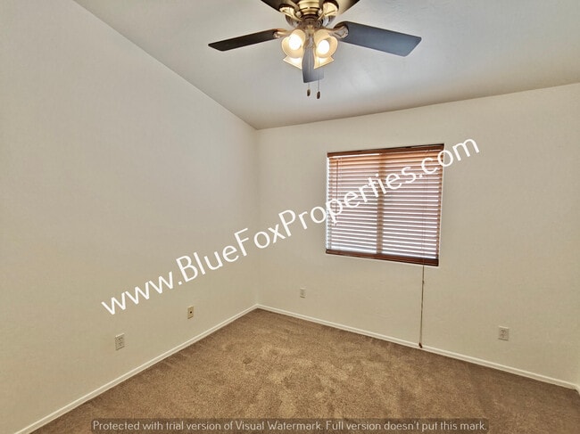 Building Photo - 10429 E Oakbrook St