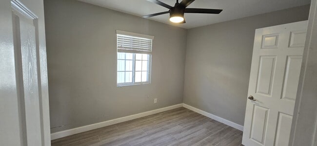 Building Photo - 437 Bluegrass St