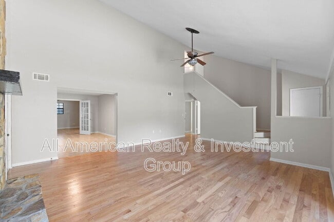 Building Photo - 661 St Lucia Cove