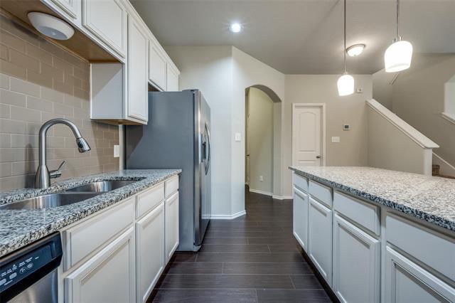 Building Photo - 5007 Sanger Cir Dr