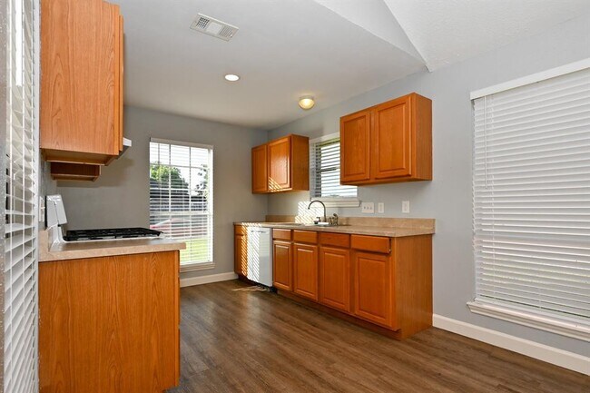 Building Photo - 6543 Liberty Valley Dr
