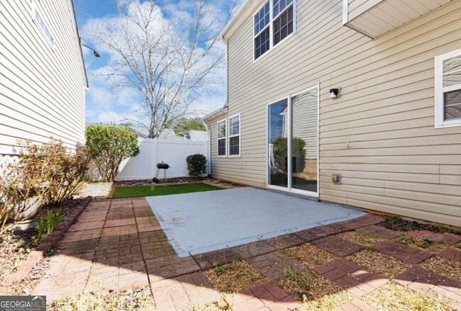 Building Photo - 317 W Oaks Trail