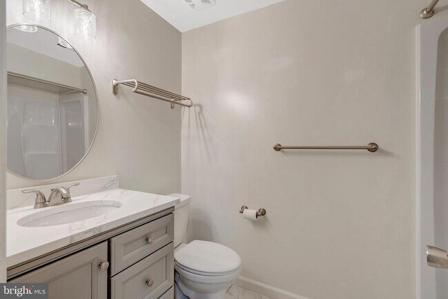 Building Photo - 15350 Inlet Pl
