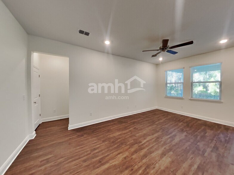 Building Photo - 6331 Emerald Hls Wy