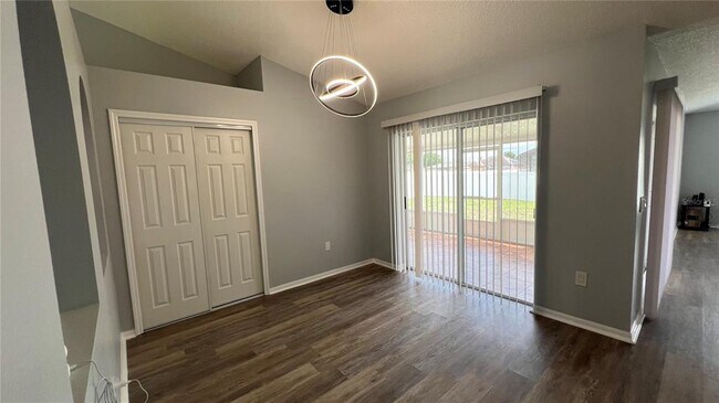 Building Photo - 485 Martigues Dr