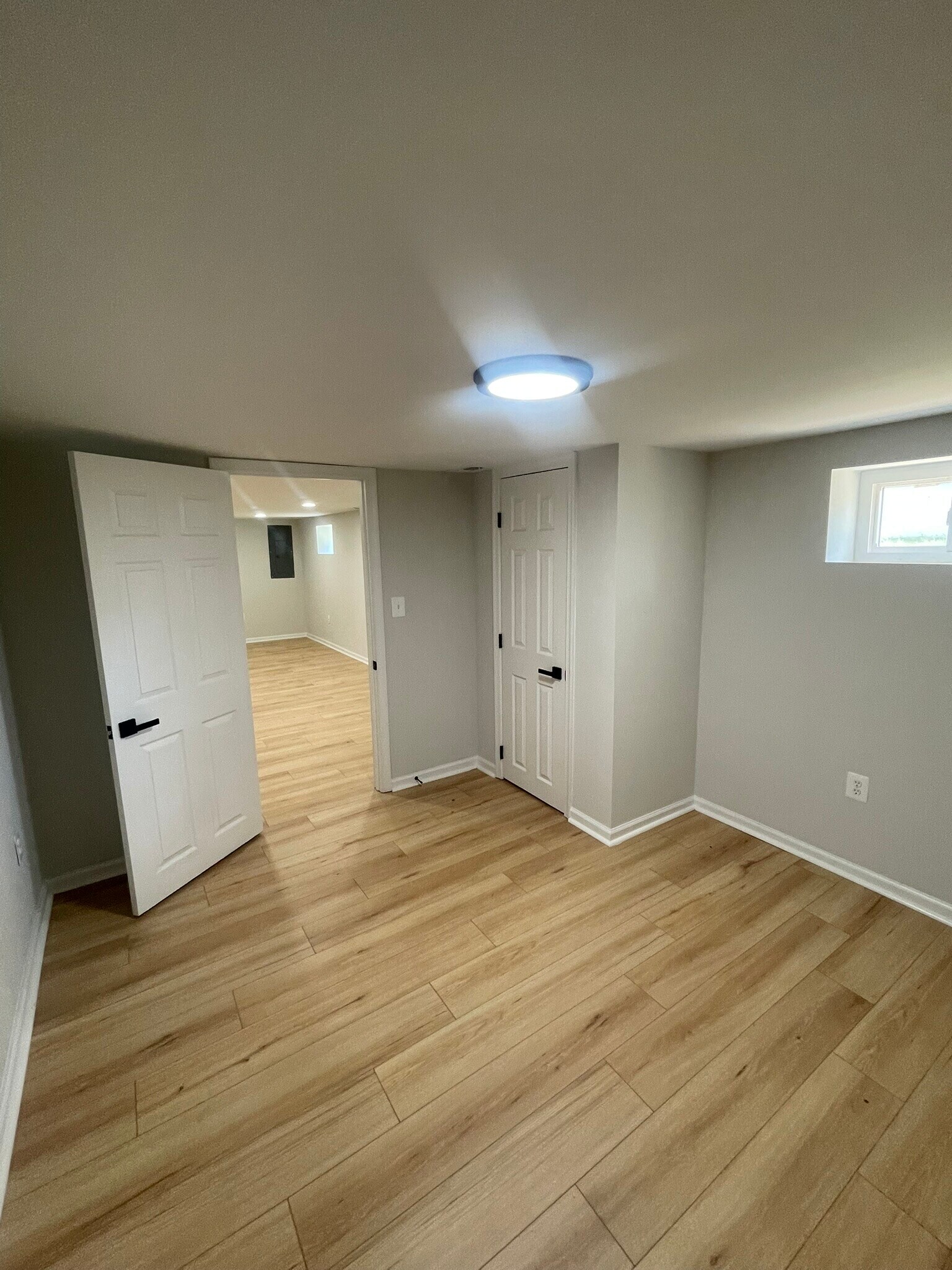 Basement Room - 2502 Linwood Rd