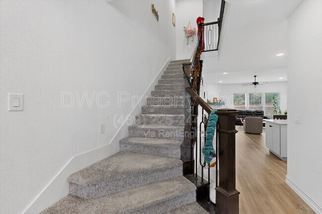 Building Photo - 1837 Whispering Pnes Dr
