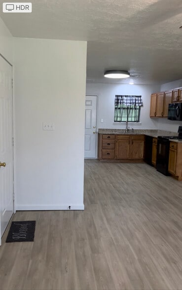 Building Photo - 1112 Shellie Ln