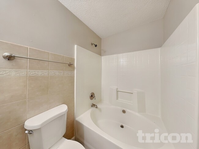 Building Photo - 2668 Captains Watch Rd NE