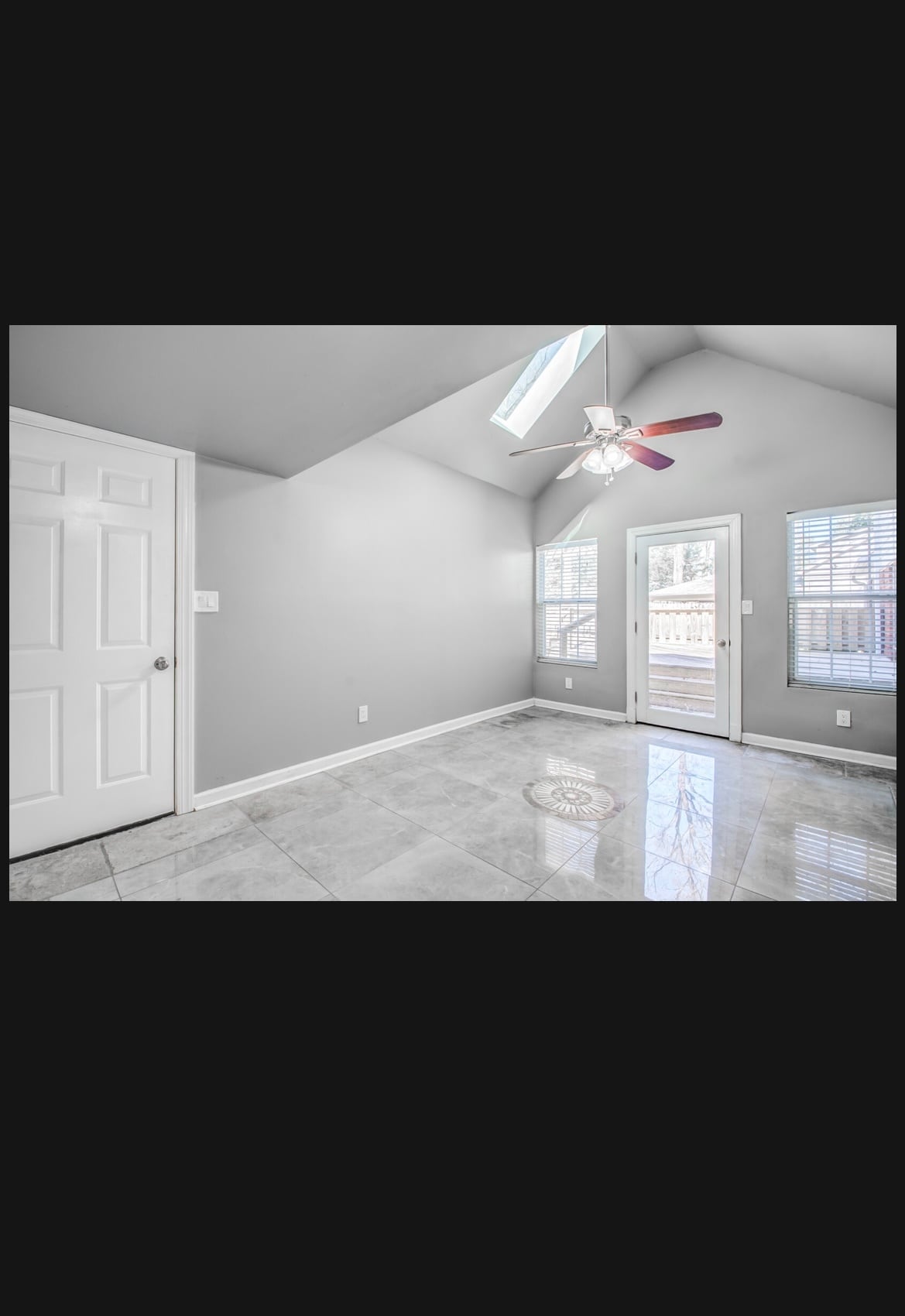 Building Photo - 2387 Hickory Crest Dr