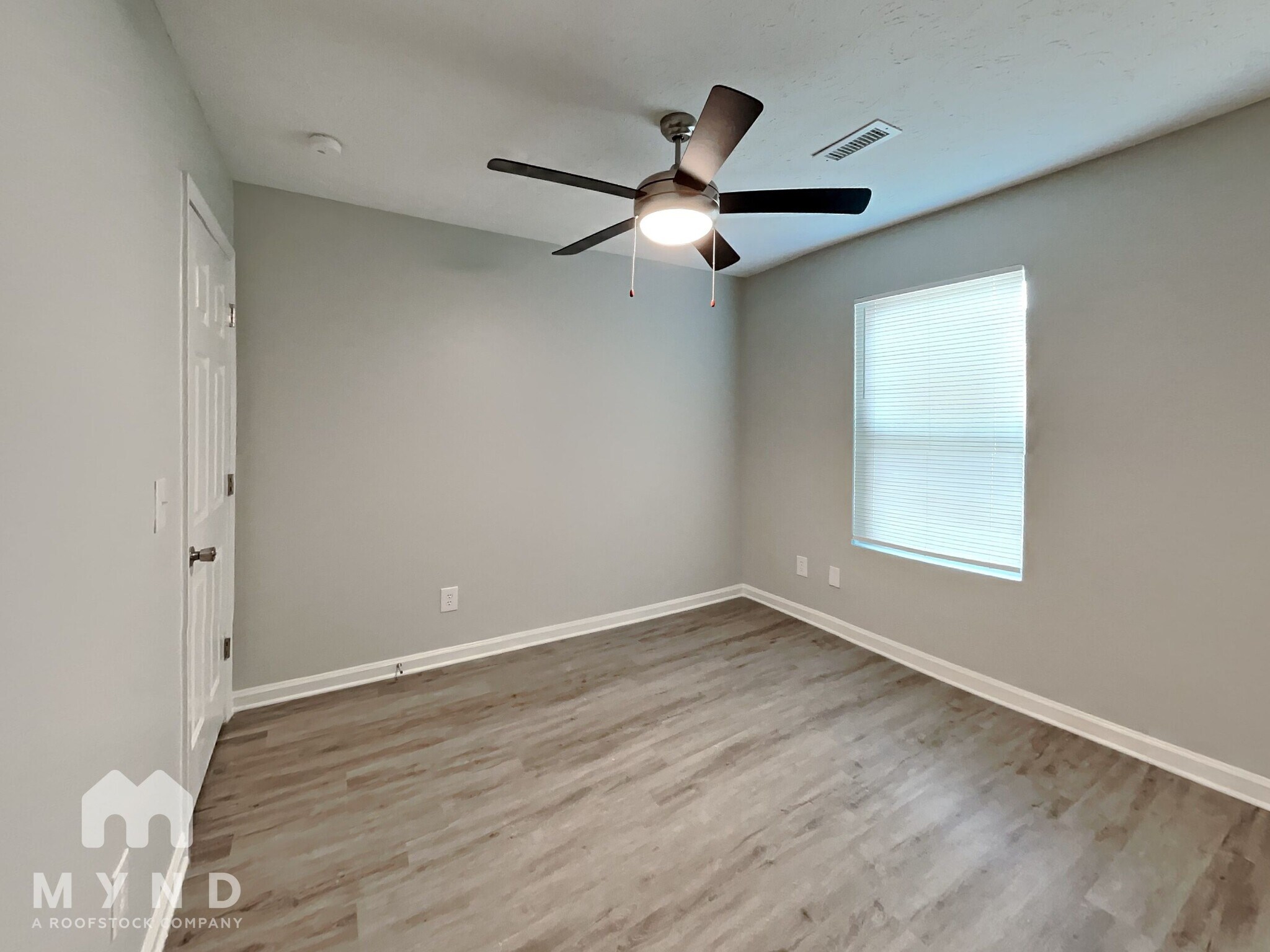 Building Photo - 136 Crystal Brook
