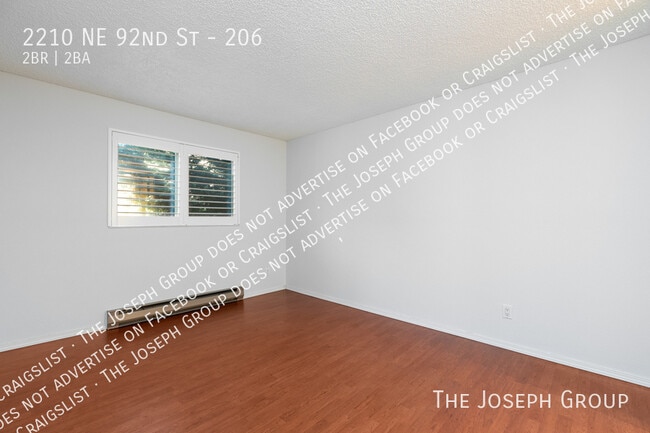 Building Photo - 2210 NE 92nd St