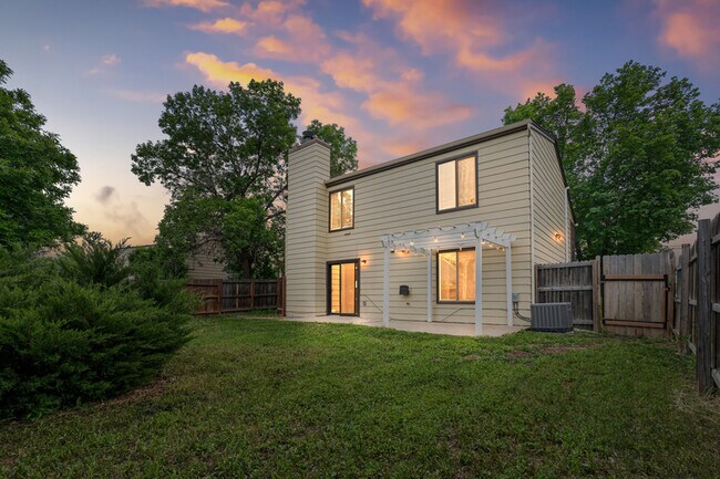 Building Photo - 5991 W 68th Ave