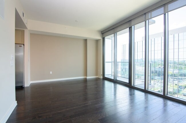 Building Photo - Stunner in the Gulch