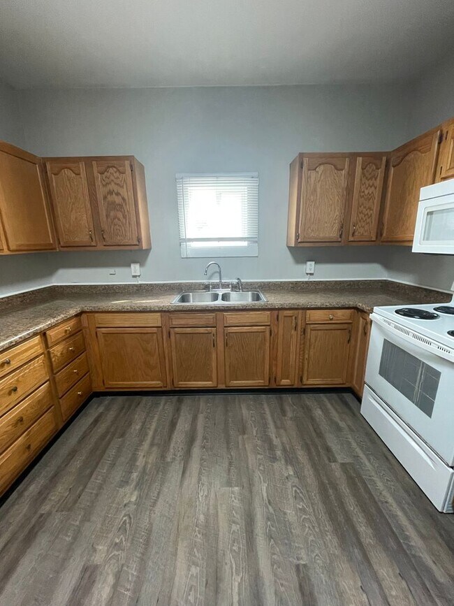 Building Photo - 1315 Morton St