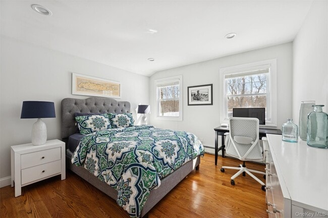 Building Photo - 4 Stuart Ct