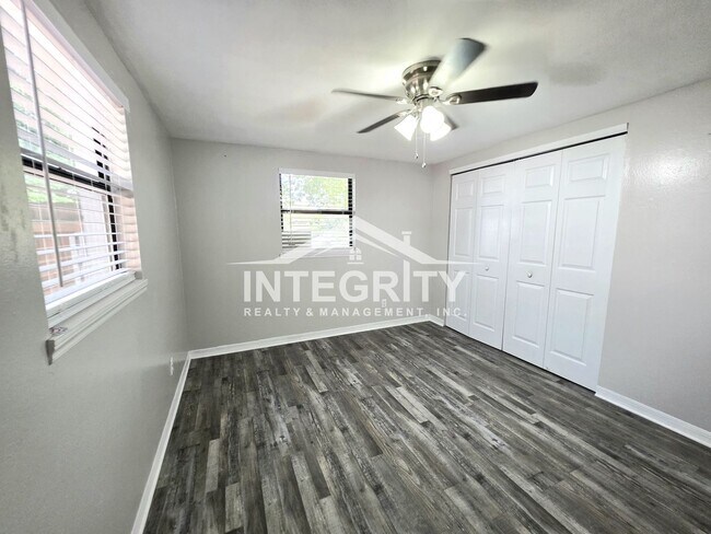 Building Photo - 3612 Phillips St