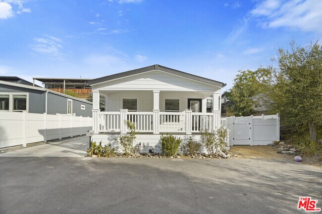 Building Photo - 30473 Mulholland Hwy