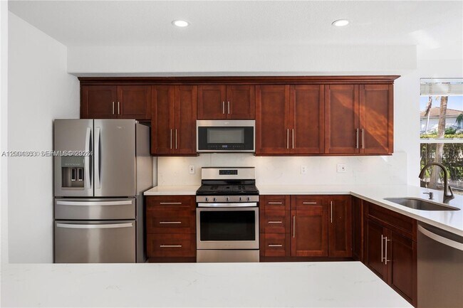 Building Photo - 16449 SW 84th Pl