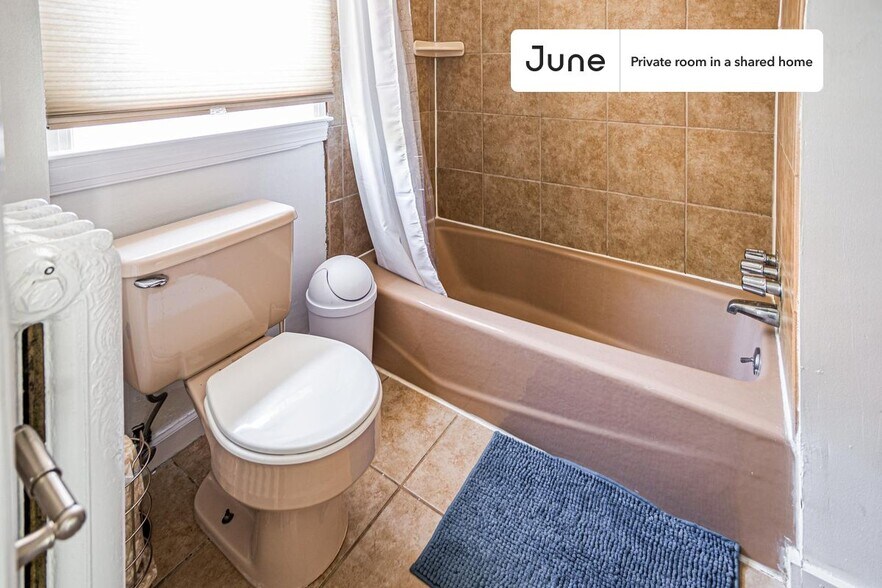 Building Photo - Room in Shared 6 bed/3 bath home