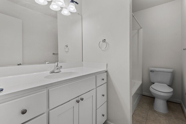 Building Photo - Virginia Beach Townhome