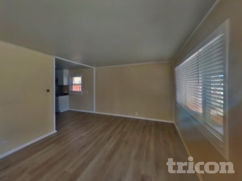 Building Photo - 1928 S Franklin Ave