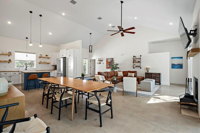 Building Photo - 805 Gallagher Dr