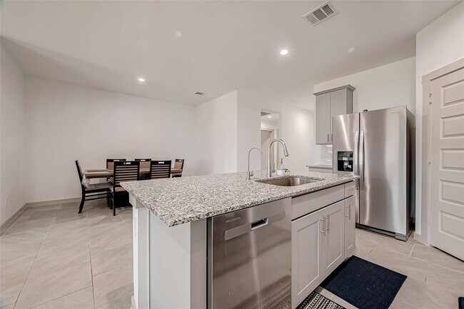Building Photo - 4963 Pne Hvn Ln